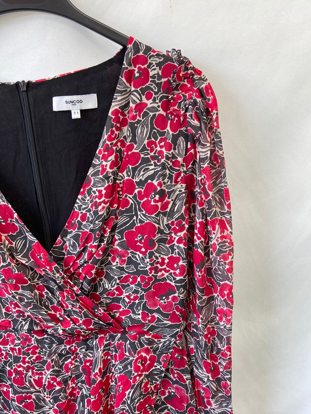 SUNCOO.Vestido gris flores cruzado T.S