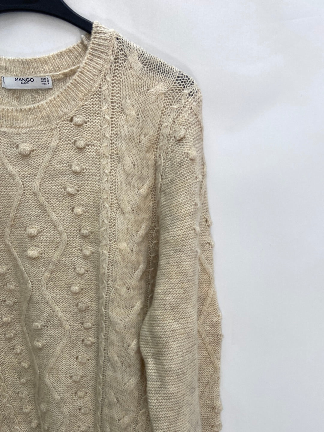 MANGO. Beige sweater TL (M)
