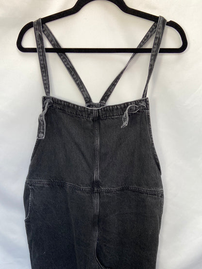 MANGO.Peto denim negro largo T.L