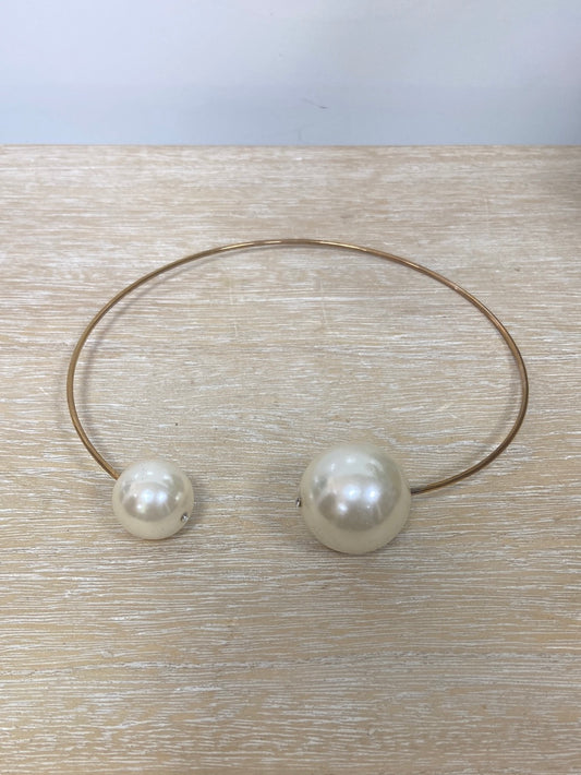 OTRAS.Gargantilla Perlas