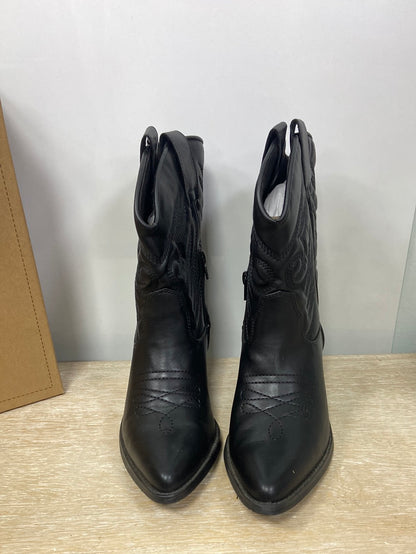CORINA. Black cowboy boots size 38