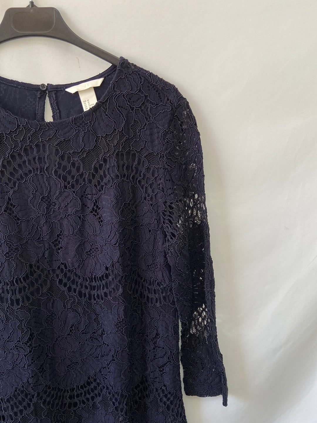 H&M. Vestido encaje azul T.40
