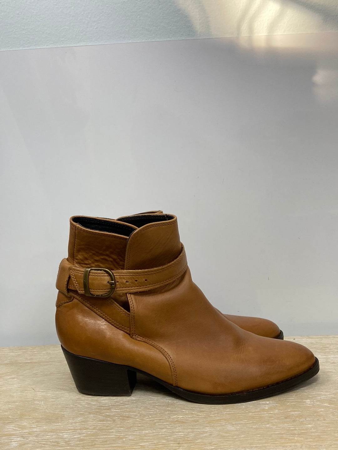 BIMBA Y LOLA. Camel leather ankle boots size 38 (Tara)