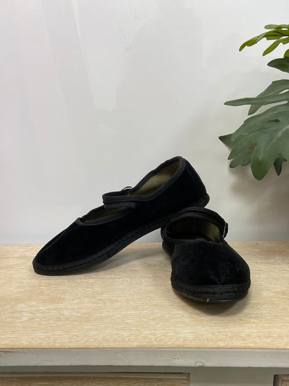 SVETI STEFAN.Merceditas negras terciopelo T.37