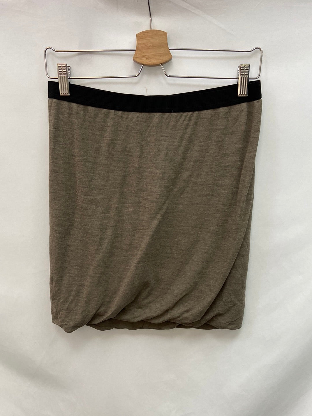 AMERICAN VINTAGE. Green Ts skirt