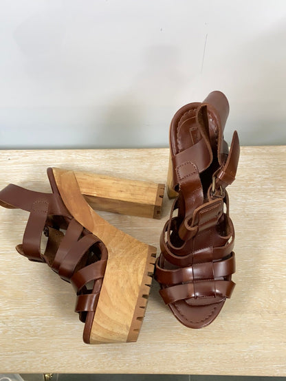 ZARA.Sandalias tiras plataforma T.36