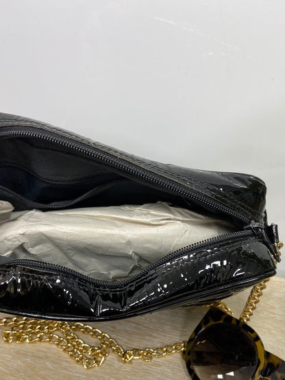 OTHERS. Black patent leather quilted bag
