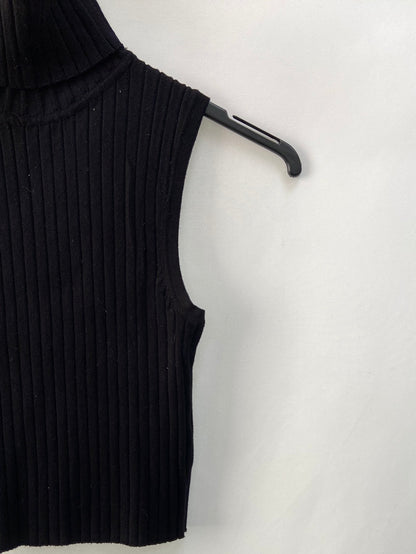 ZARA.Top negro sin mangas T.S
