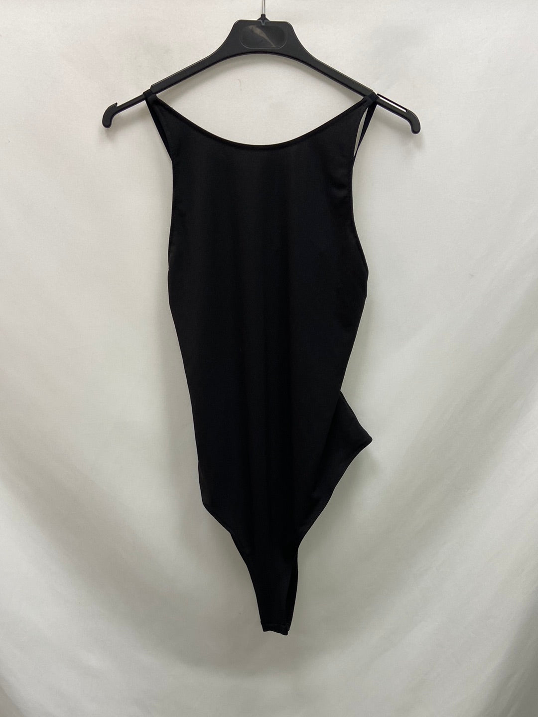 ZARA. Body negro espalda T.m