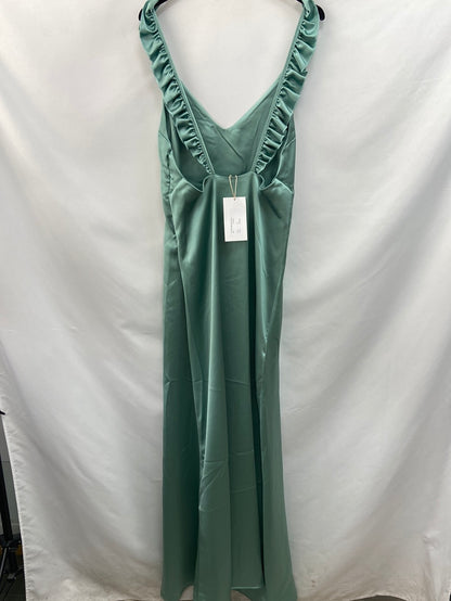 BY CLÉA.Vestido largo verde agua satinado (36,38)