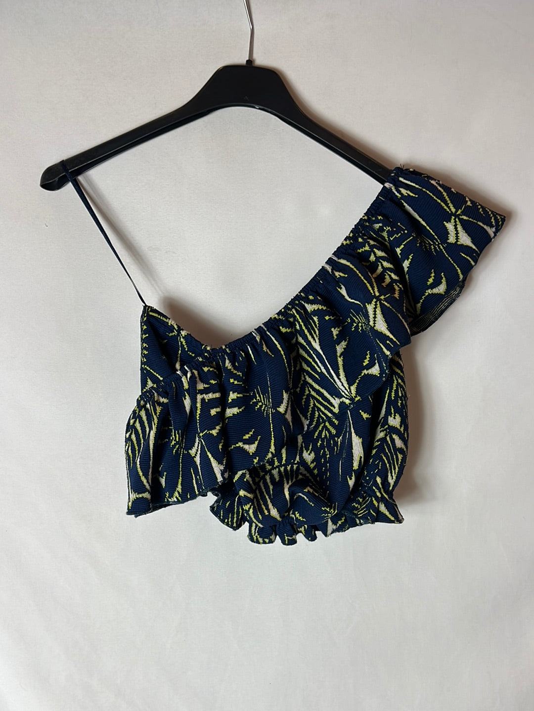 ZARA. Croptop asimétrico T.s