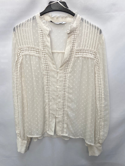 ZARA.Blusa blanca plumeti encaje T.XS