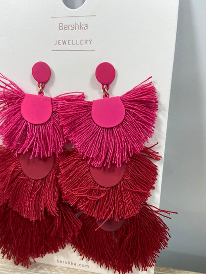 BERSHKA.Pendientes maxi flecos