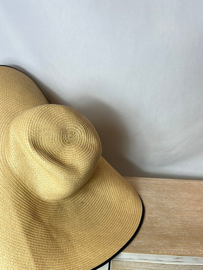 H&M. Pamela rafia con ribete T.l