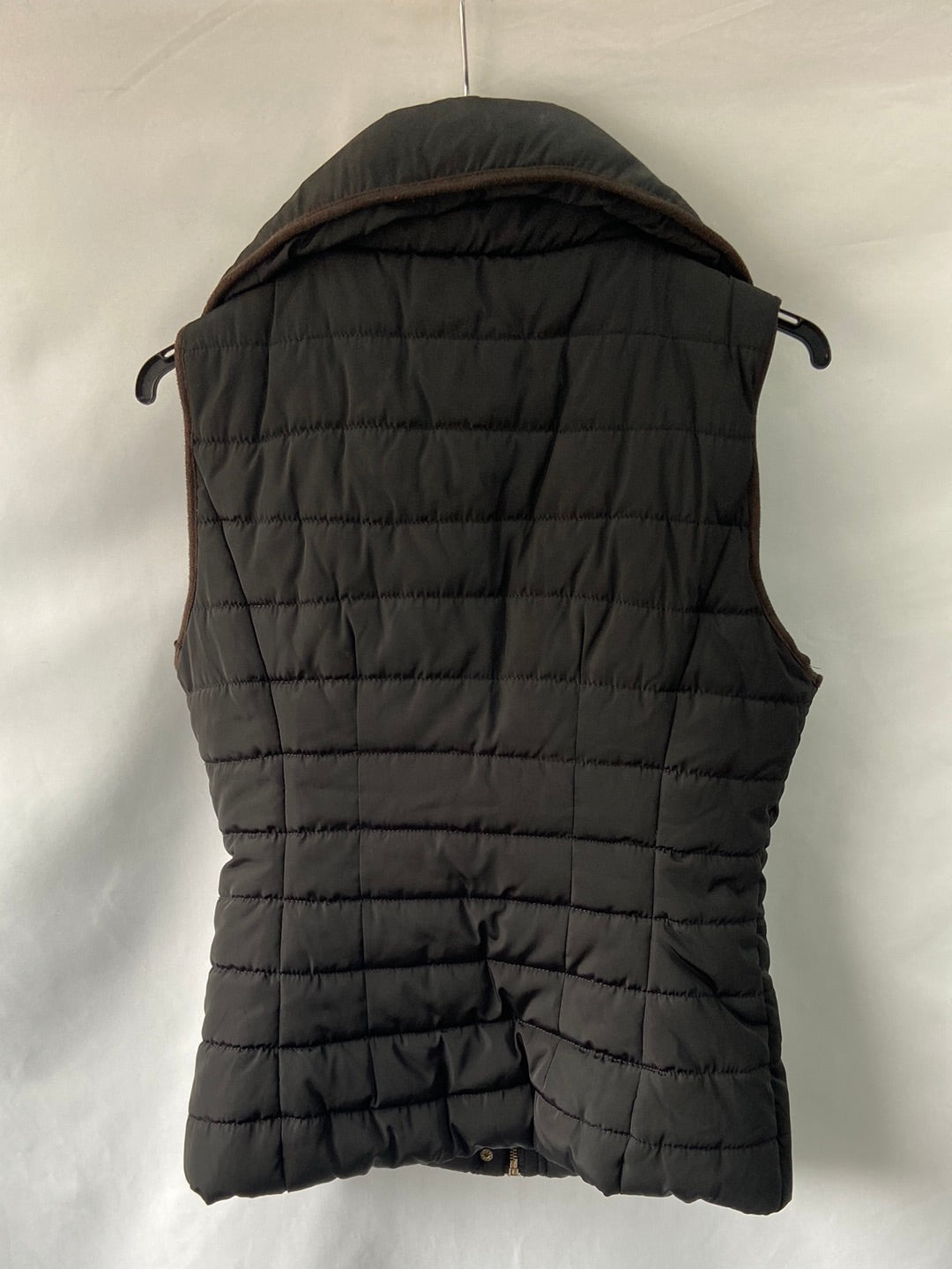 KELREBEC.Chaleco negro acolchado T.M