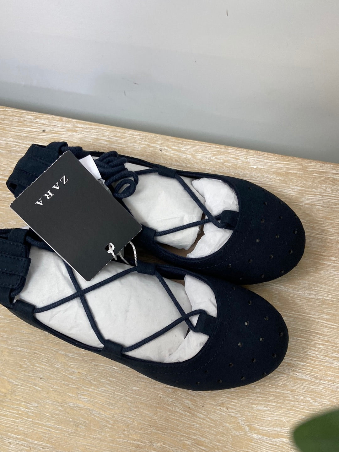 ZARA KIDS.Bailarinas azules cuerdas T.28