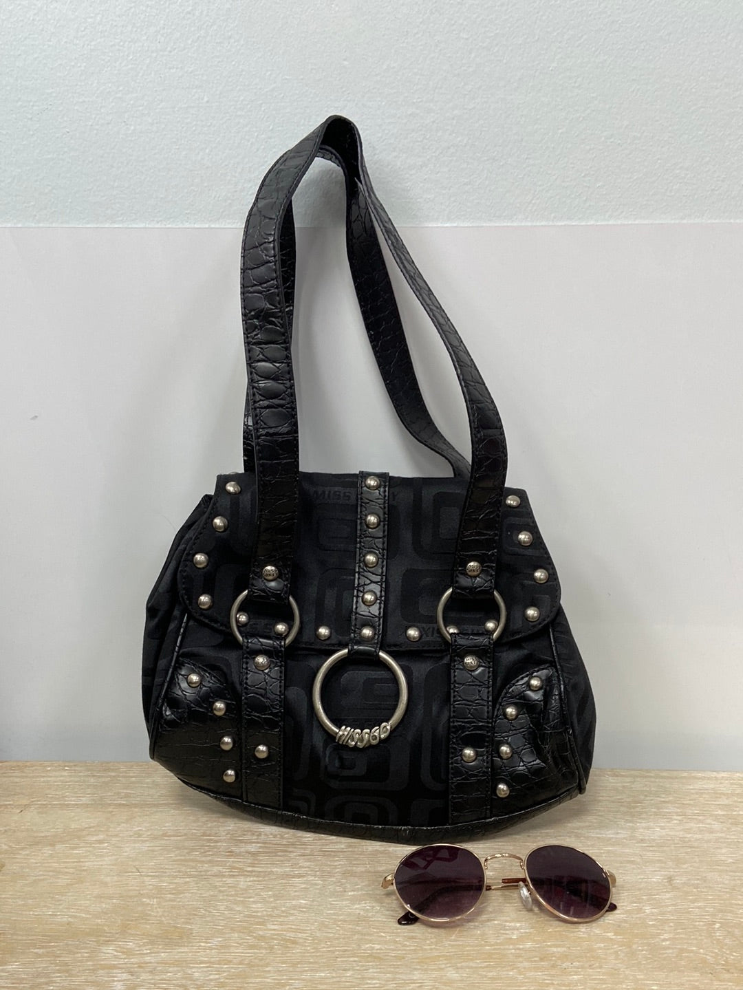 MISS SIXTY.Bolso negro tachuelas