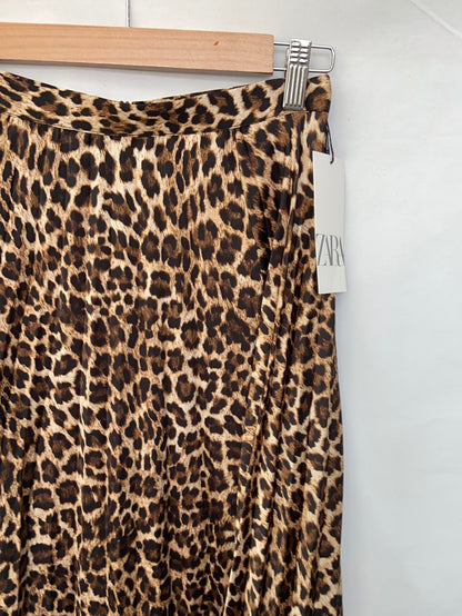 ZARA.Asymmetrical animal print midi skirt T.xs