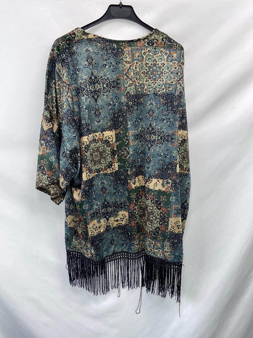 STRADIVARIUS.Kimono estampado terciopelo T.M