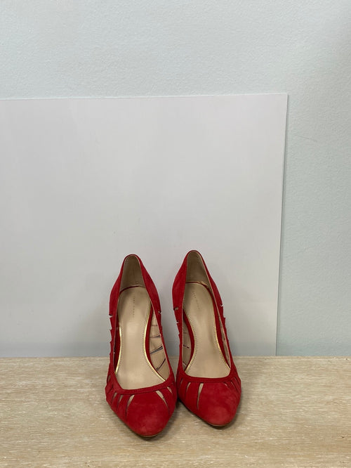ZARA. Zapatos tacón antelina rojo T.38