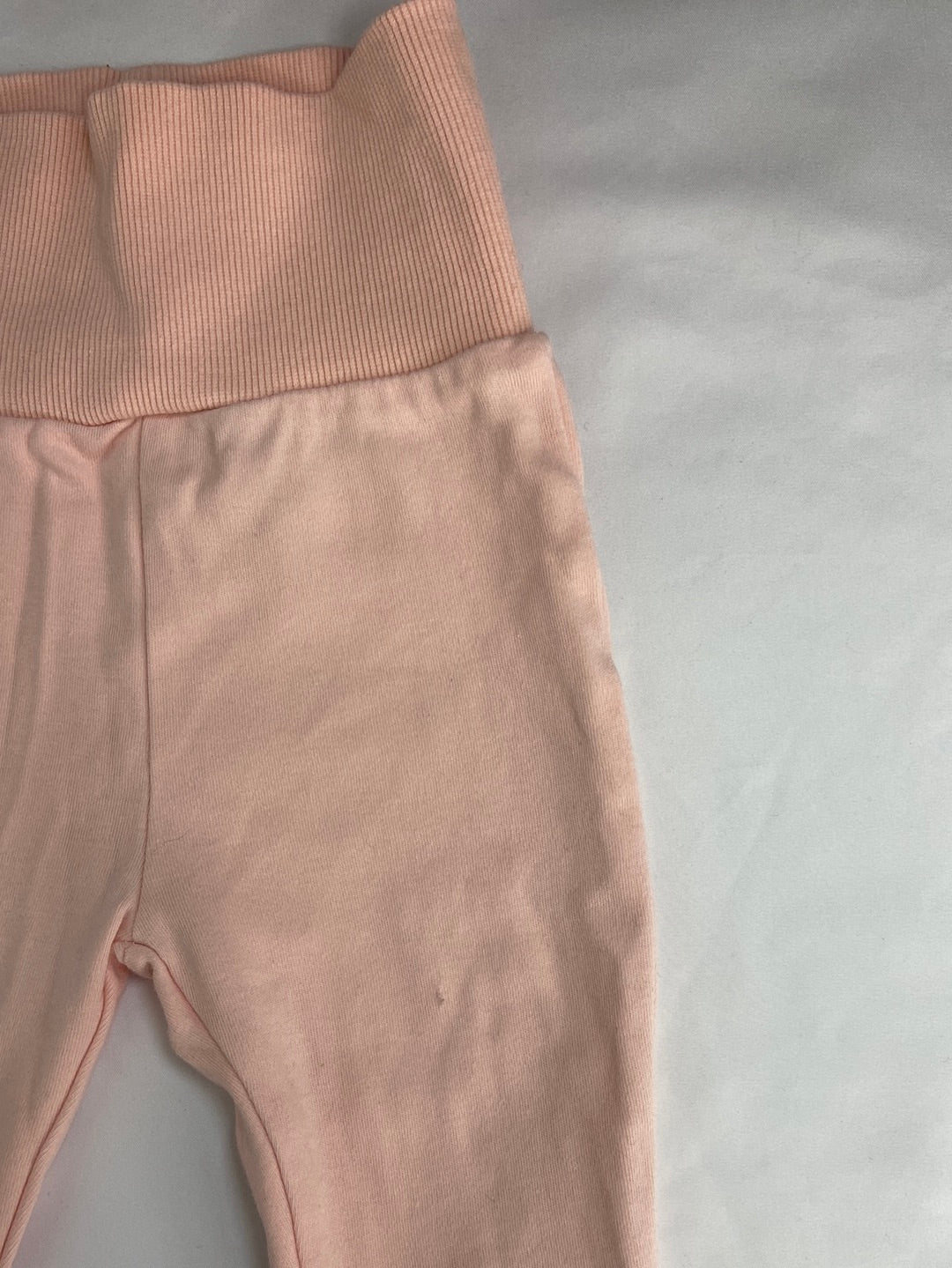 KIABI.Pantalones rosas 9 meses