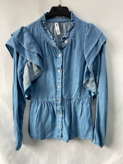 ZARA.Blusa denim volantes T.S