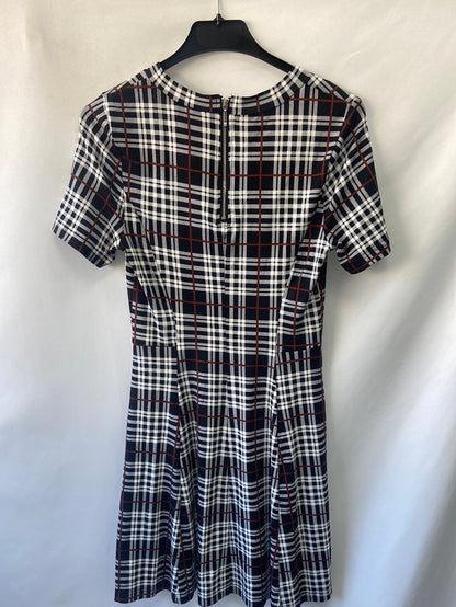 NEW LOOK. Vestido corto cuadros T.34