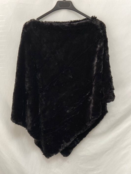 OTRAS.Poncho negro sintético TU