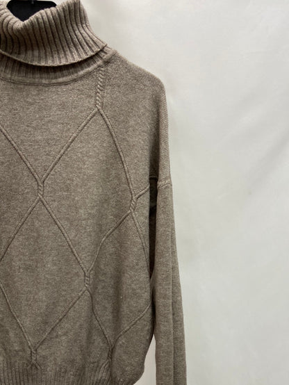 OTHERS. Beige turtleneck sweater TS (Tara)