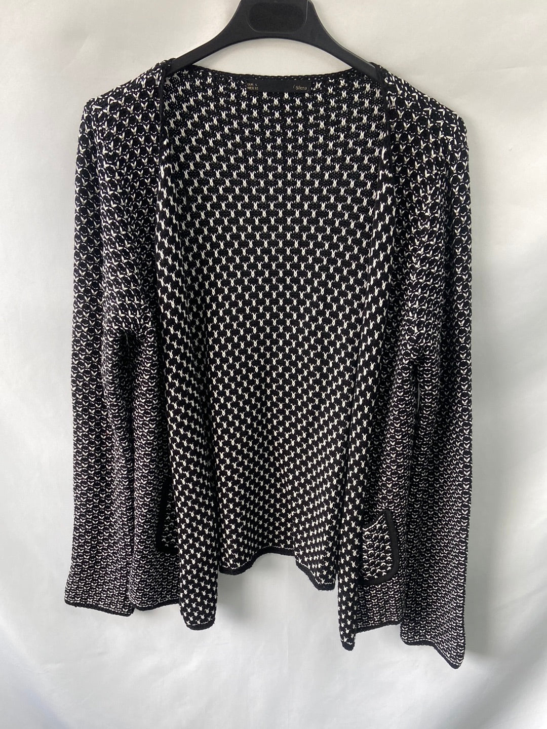 SFERA.Black and white TL knit jacket