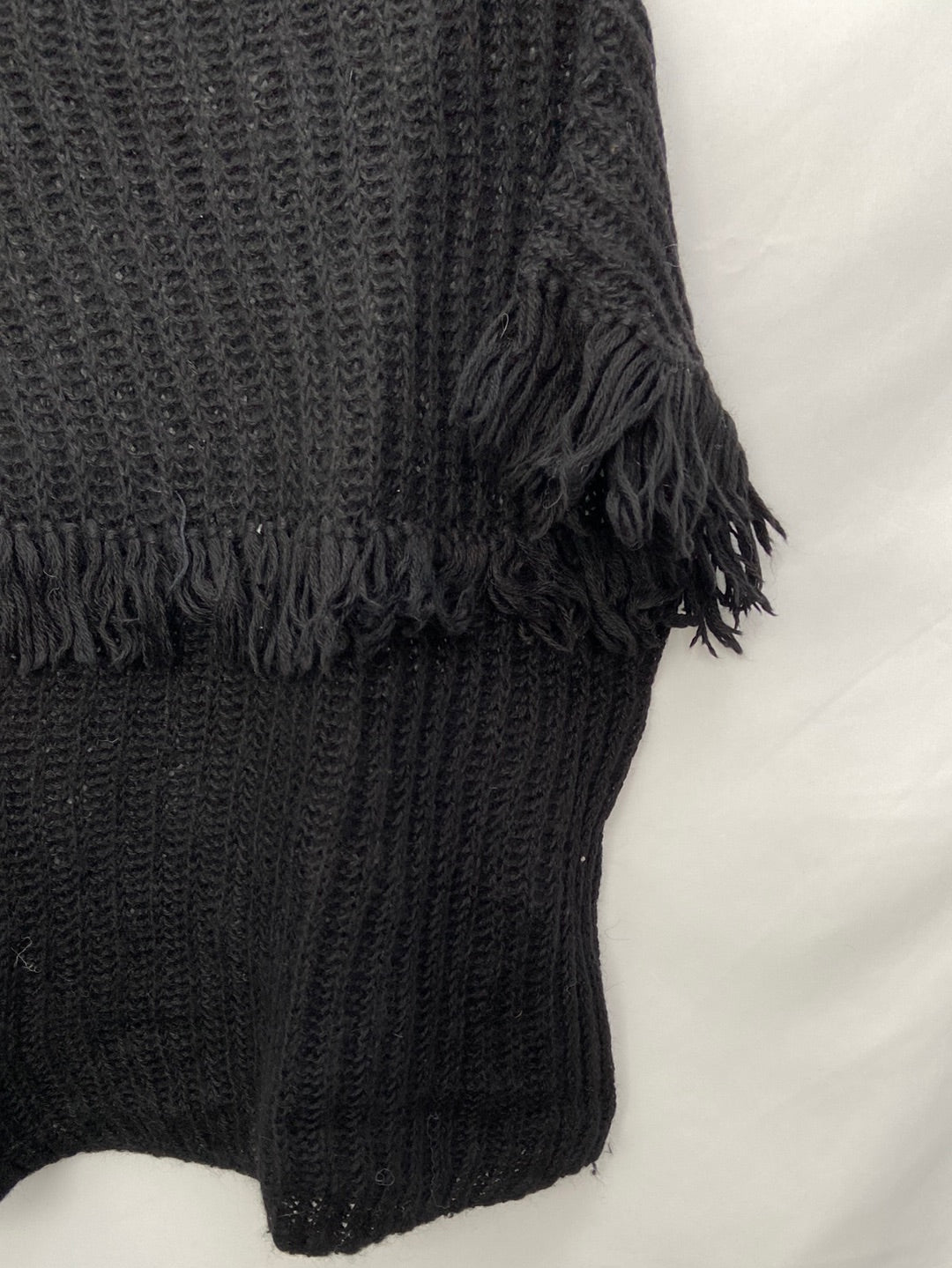 MASSCOB. Short-sleeved jersey with fringes TS