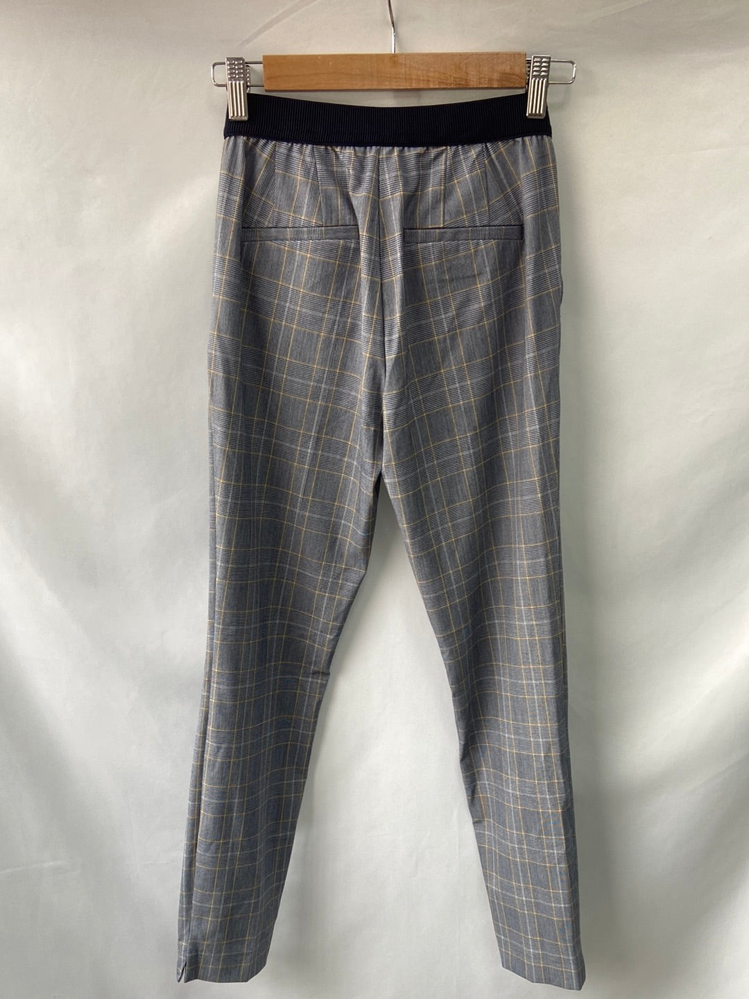 ZARA. Pantalón cuadros azules T.xs