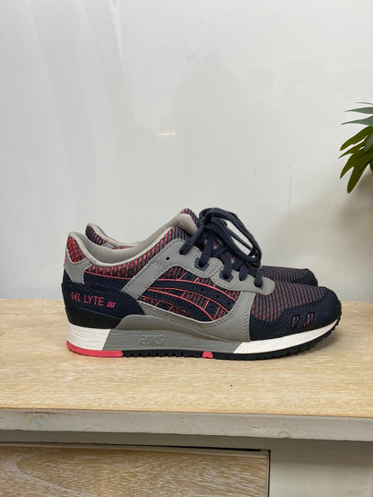 ASICS. Grey sneakers size 39