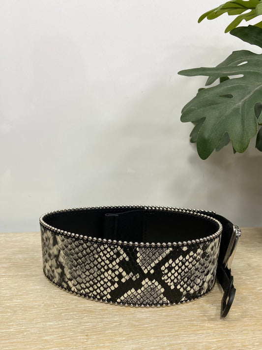 H&M. Cinturón serpiente