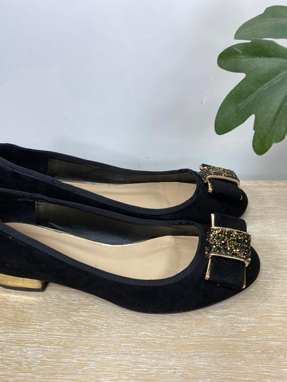 MENBUR.Bailarinas negras tacón T.38 (Tara)