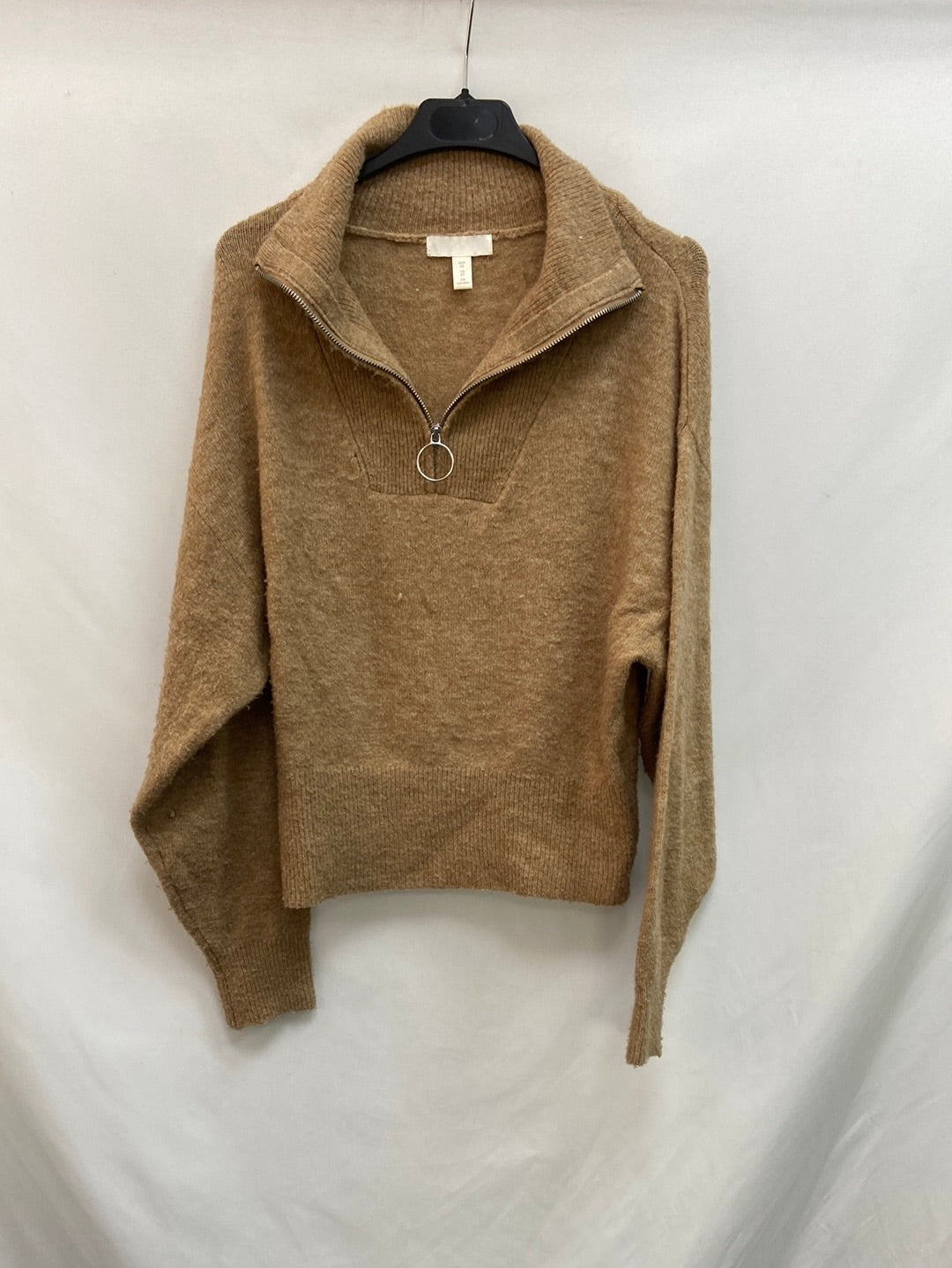 H&amp;M. Beige polo-style sweater S.XS (TARA)