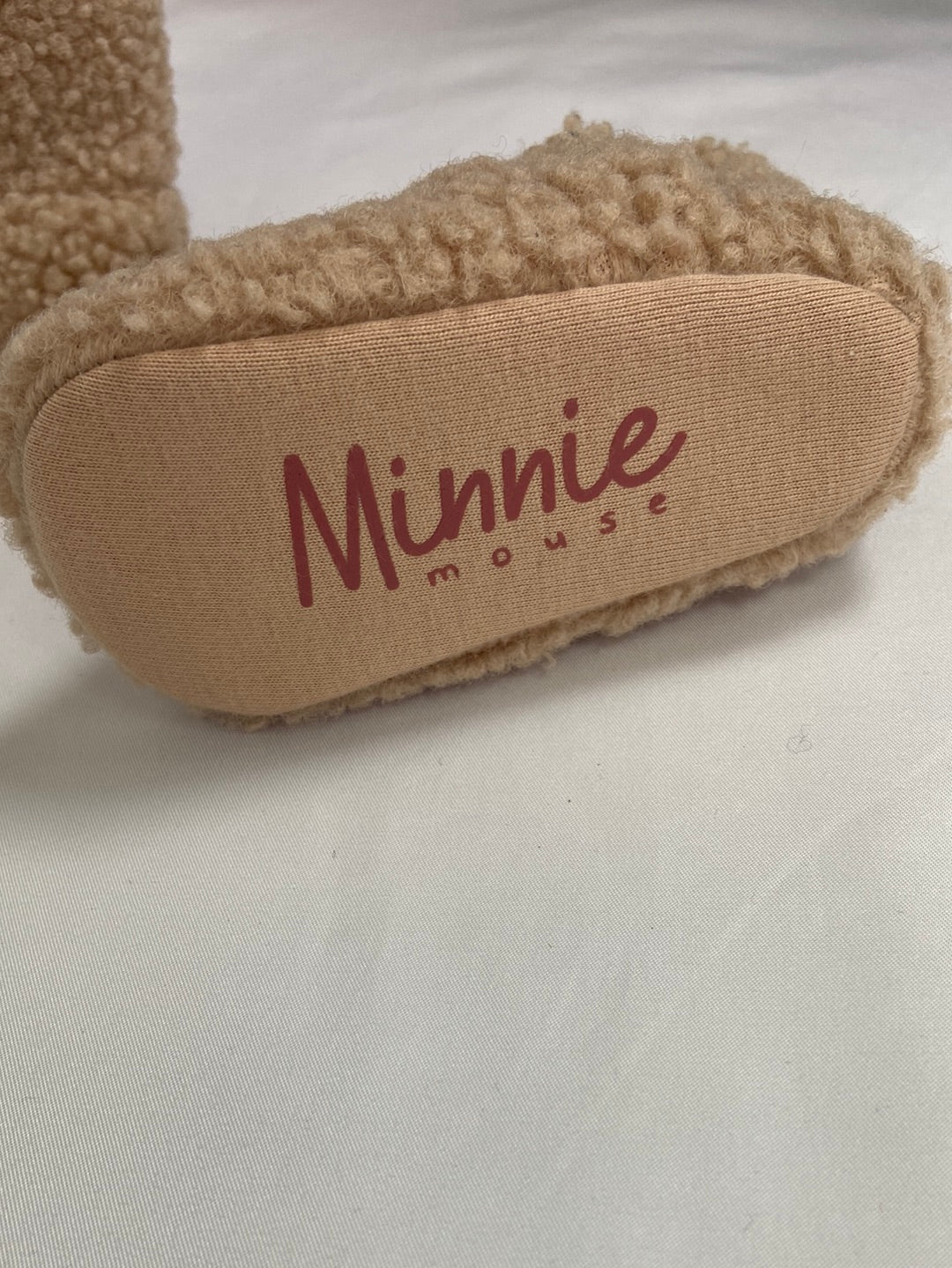 MarketDISNEY.Zapatillas borrego 9 meses