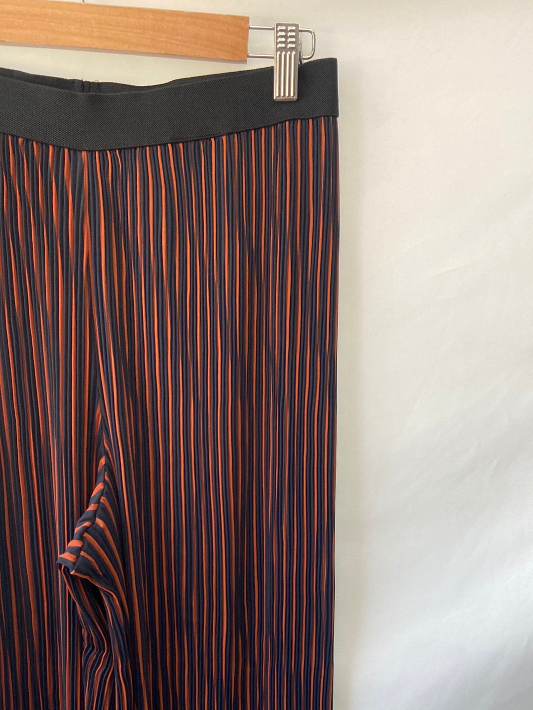 ONLY.Culottes rayas textura T.40