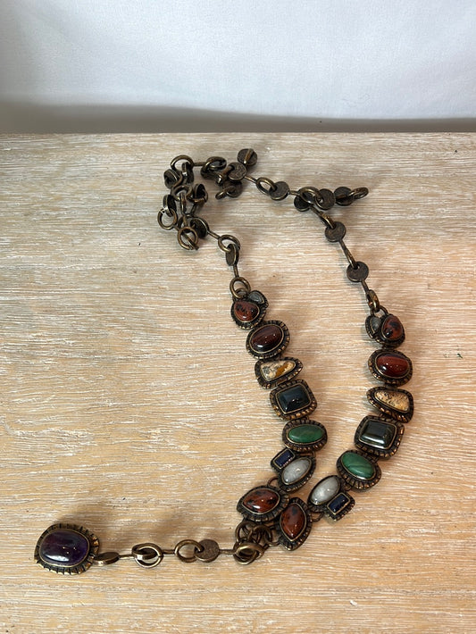 OTRAS. Colgante cobre piedras