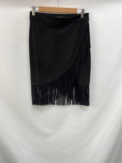 ZARA. Falda negra flecos T.s