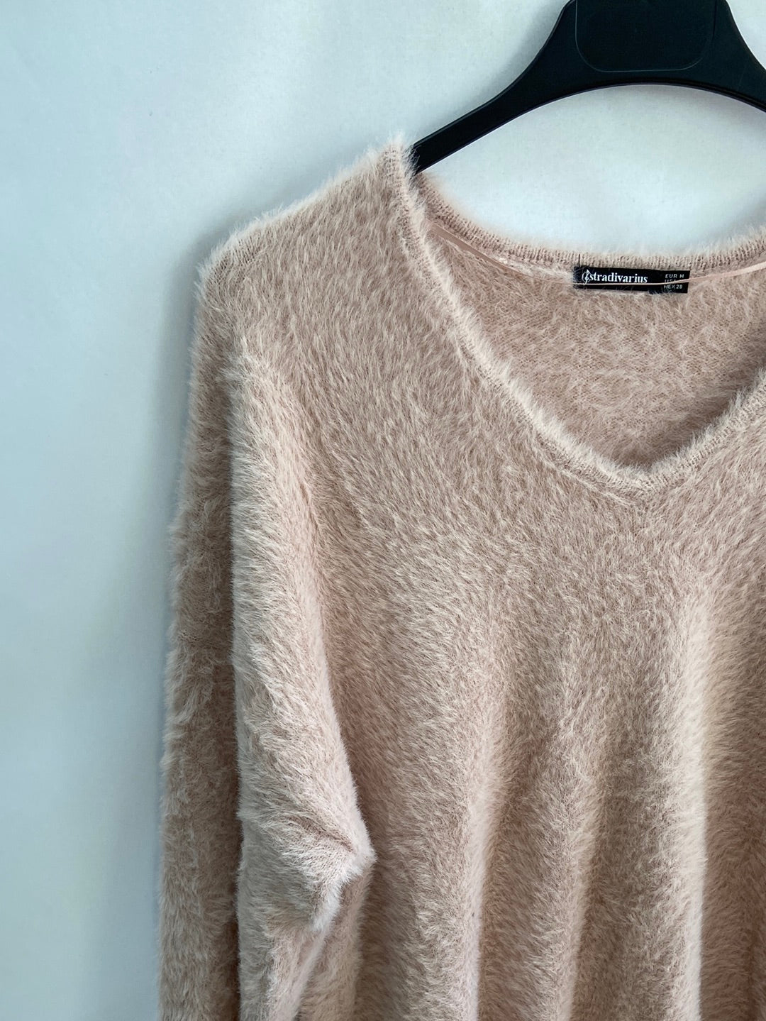 STRADIVARIUS.Jersey rosa pelito suave T.M