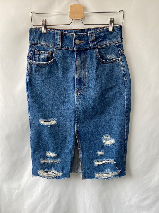 BERSHKA. Denim midi skirt S.36