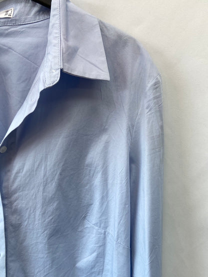 MANGO.Camisa azul clásica T.L