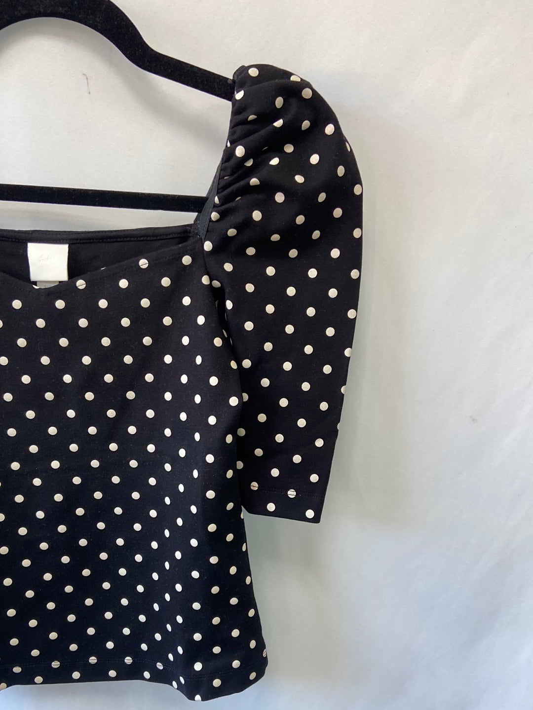 H&M.Top negro lunares T.XS