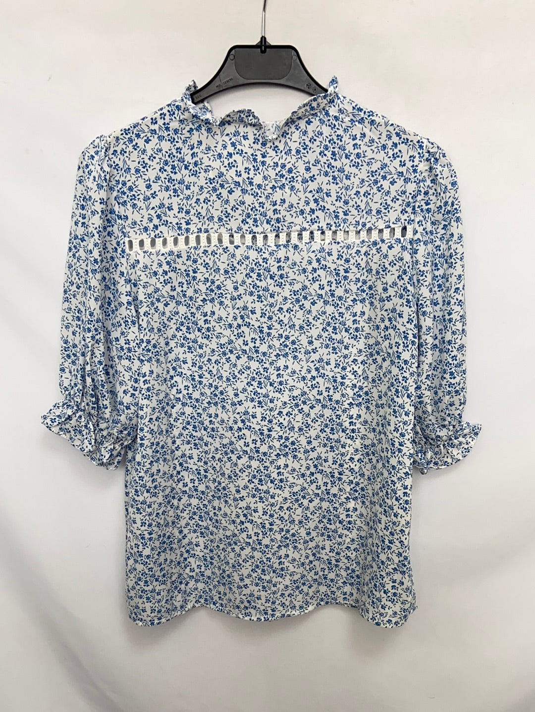 OTHERS. Romantic blouse with blue flowers Ts (Tara)