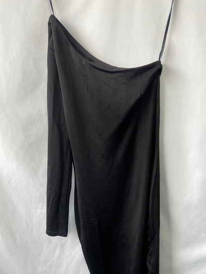 WAREHOUSE.Vestido negro asimétrico T.S/M
