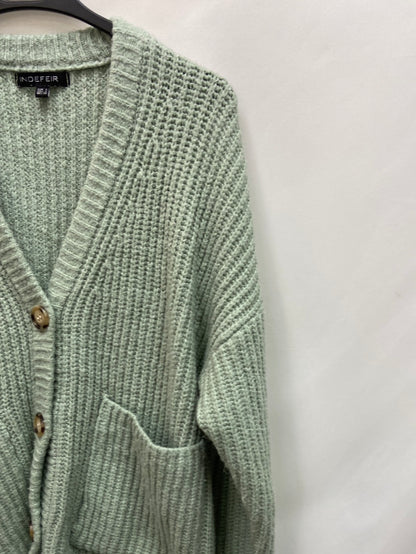 INDEFEIR.Green buttoned cardigan TL