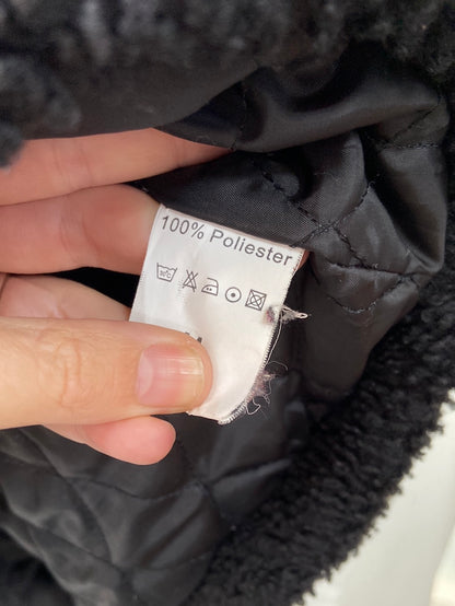 OTRAS.Abrigo negro borrego T.S/M