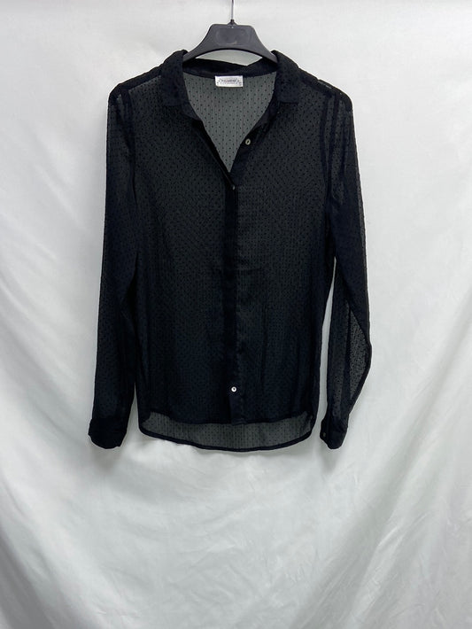PULL&amp;BEAR. Black plumeti Ts blouse