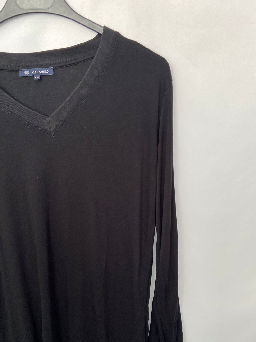 CARAMELO.Camiseta negra manga larga T.XXL (M)